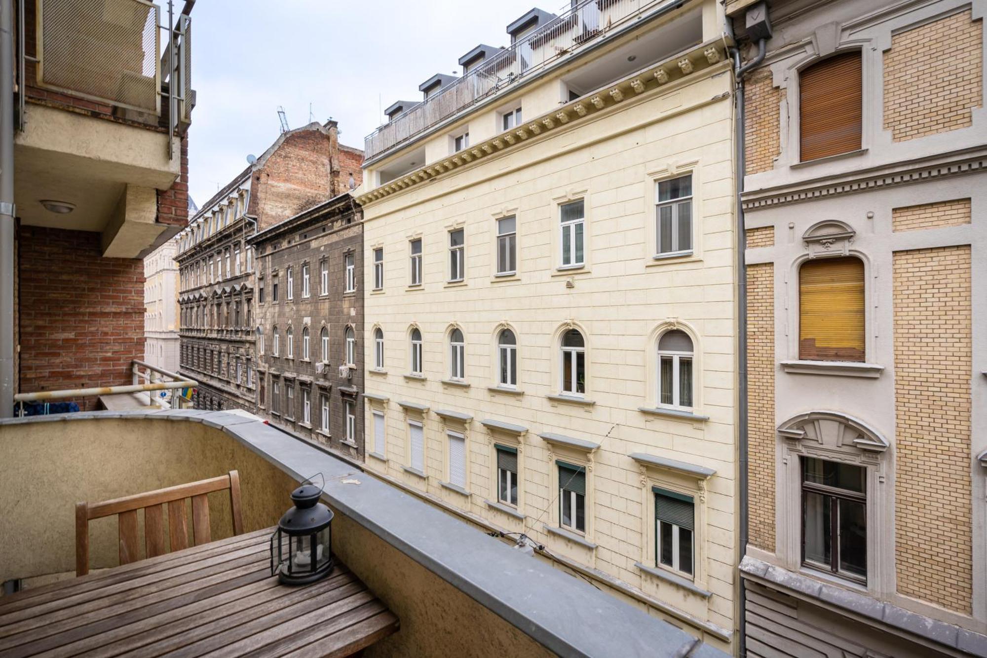 Апартаменты Paulay Deluxe 1 Будапешт Экстерьер фото